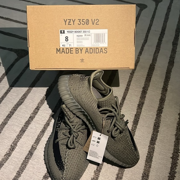 Yeezy Boost 350 - Picture 5 of 8